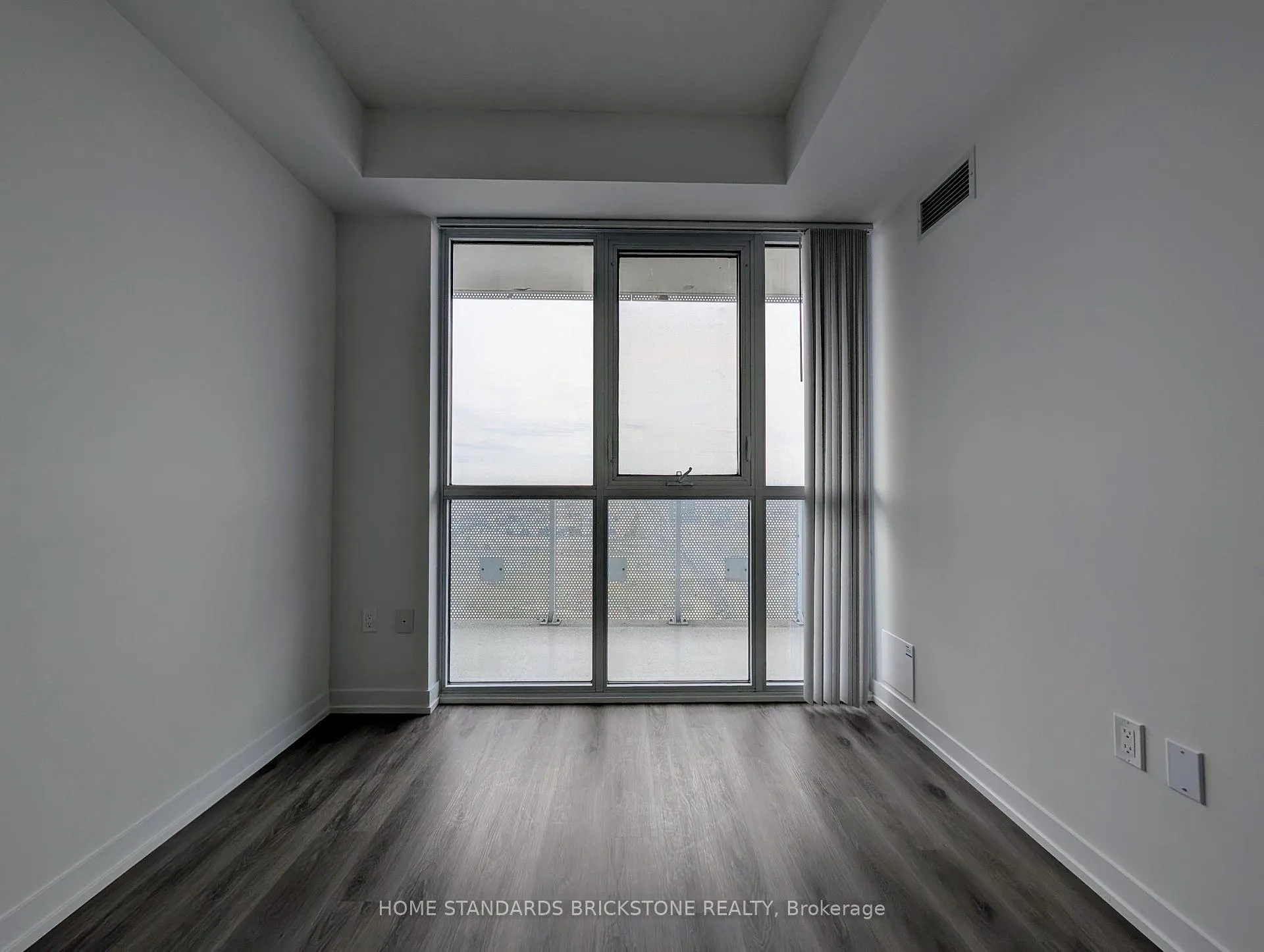 Photo 8 of Unit 3208, 225 Commerce Street, Vaughan, Vaughan Corporate Centre — HOMEH