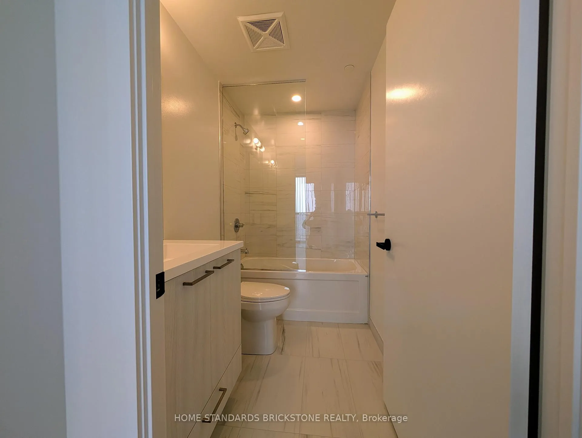 Photo 12 of Unit 3208, 225 Commerce Street, Vaughan, Vaughan Corporate Centre — HOMEH