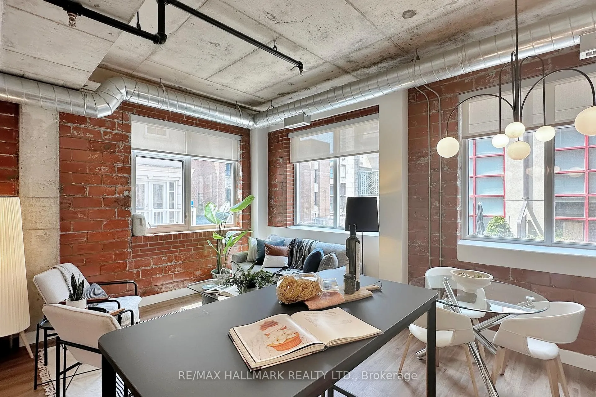 Front of Unit 206, 10 Wellesley Place