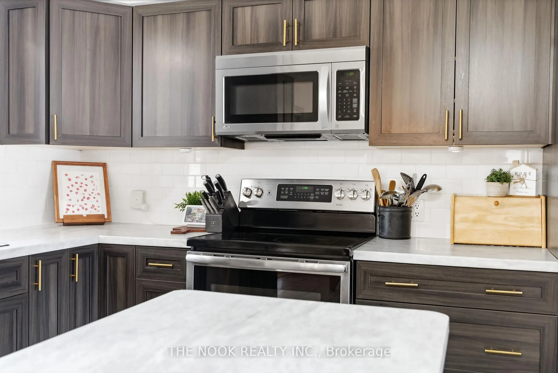 Photo 16 of 270 St. Lawrence Street E, Centre Hastings — HOMEH