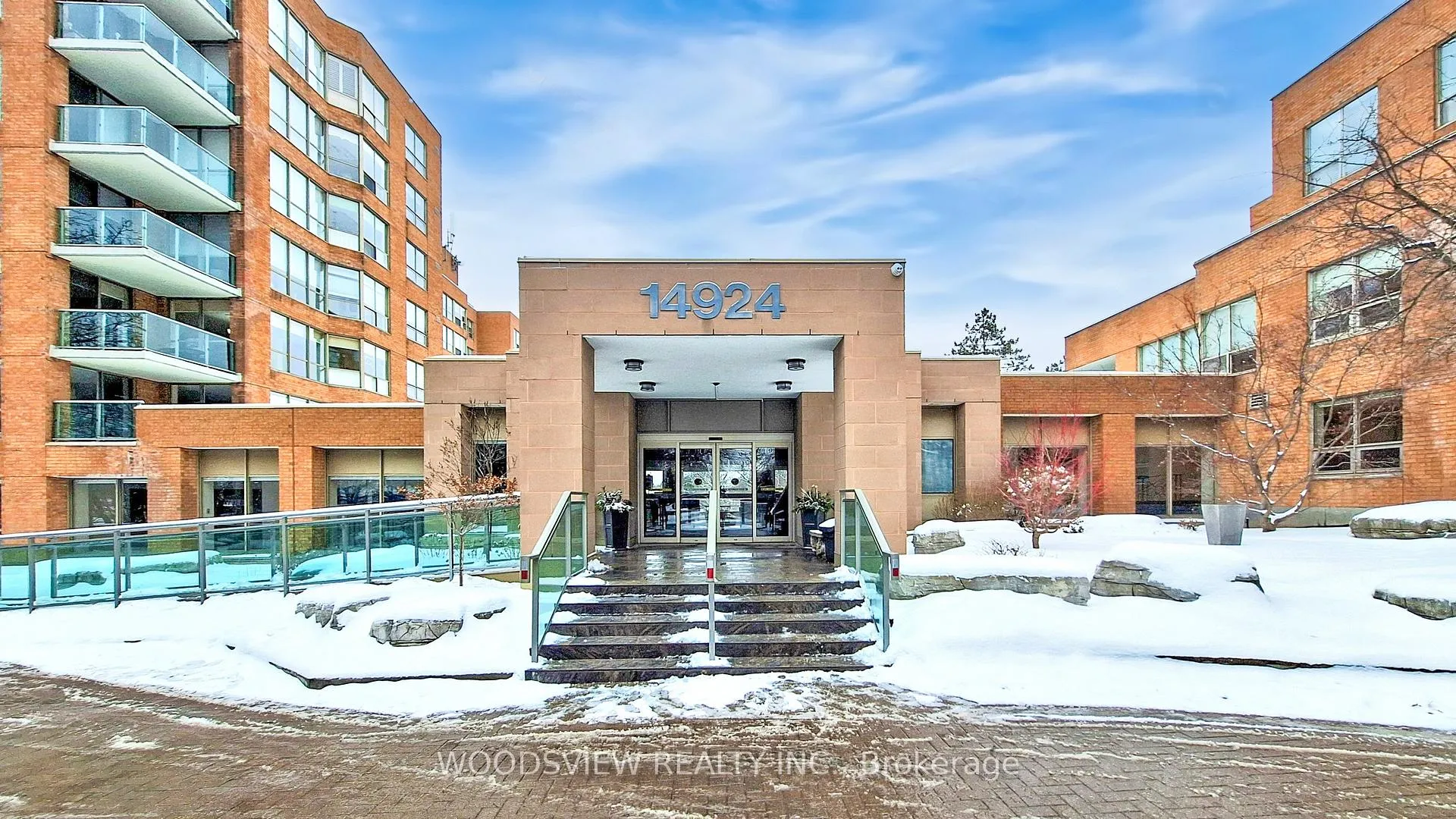 Front of Unit 120, 14924 Yonge Street