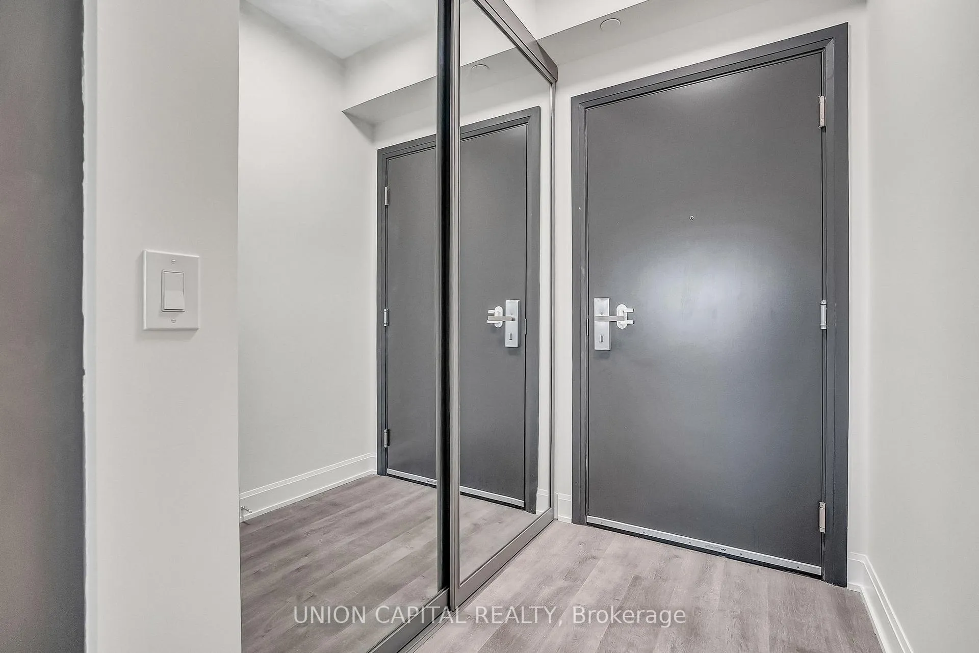 Photo 5 of Unit 3102, 12 Gandhi Lane, Markham, Commerce Valley — HOMEH