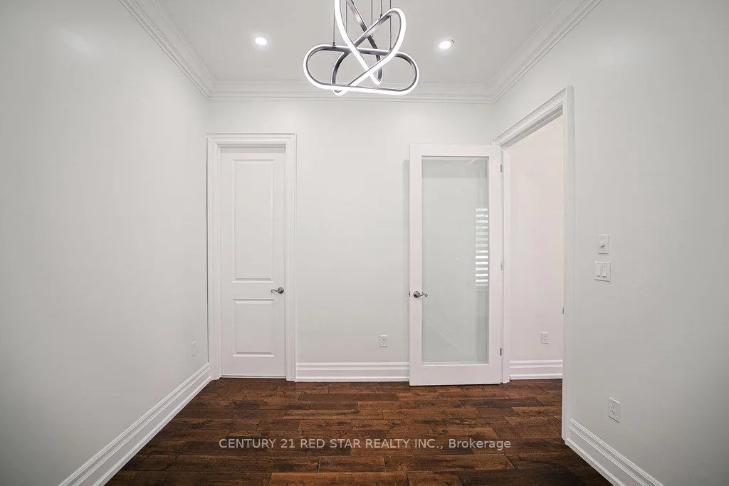 Photo 15 of 164 Elmhurst Drive, Etobicoke, Rexdale-Kipling — HOMEH