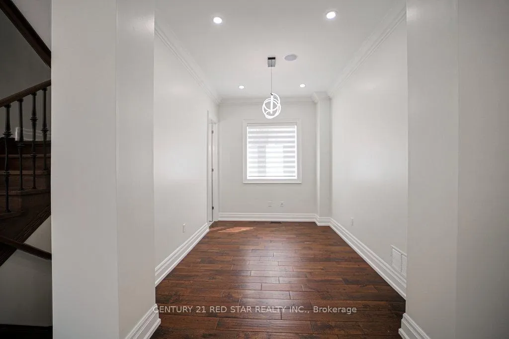Photo 16 of 164 Elmhurst Drive, Etobicoke, Rexdale-Kipling — HOMEH