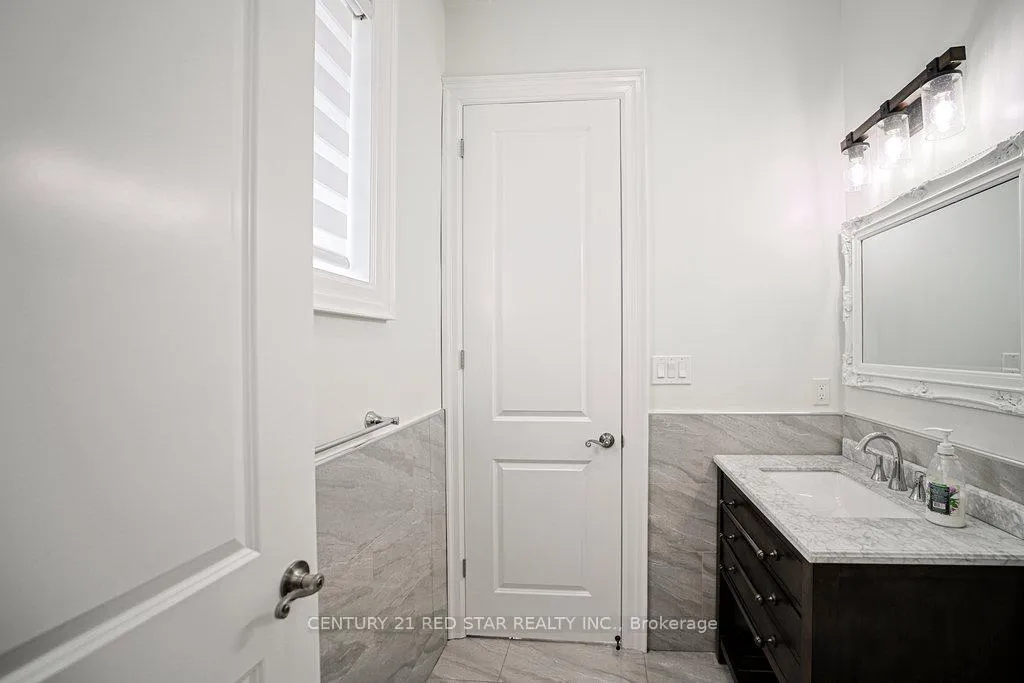 Photo 21 of 164 Elmhurst Drive, Etobicoke, Rexdale-Kipling — HOMEH