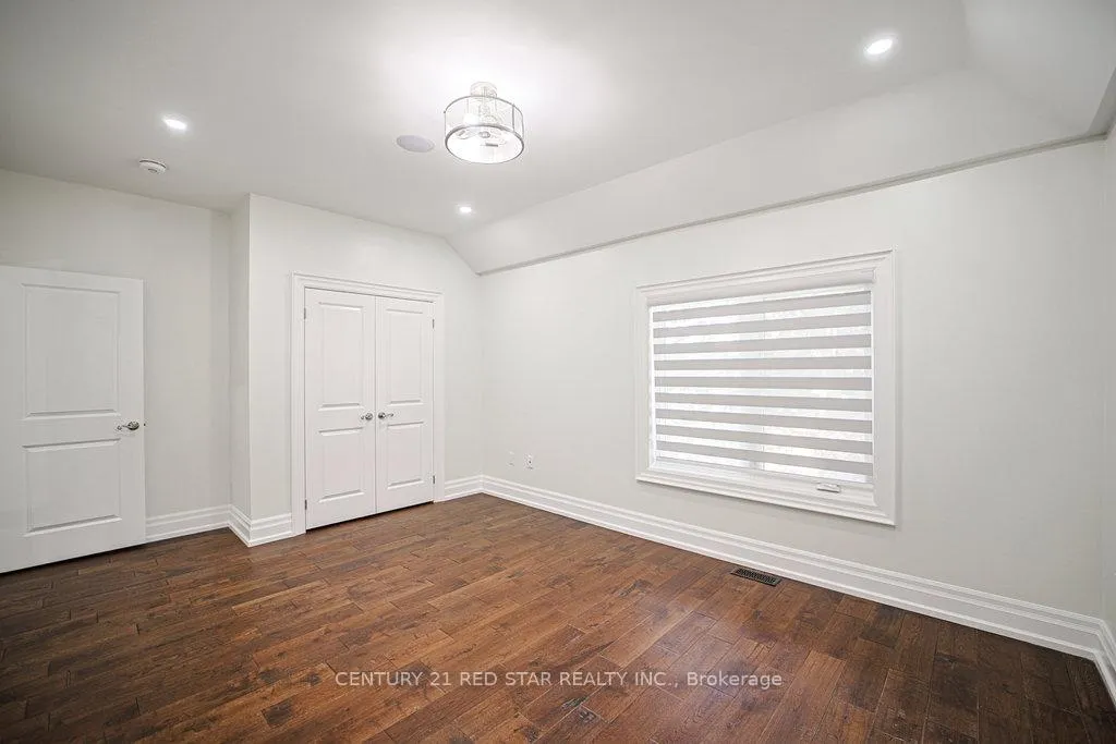 Photo 22 of 164 Elmhurst Drive, Etobicoke, Rexdale-Kipling — HOMEH