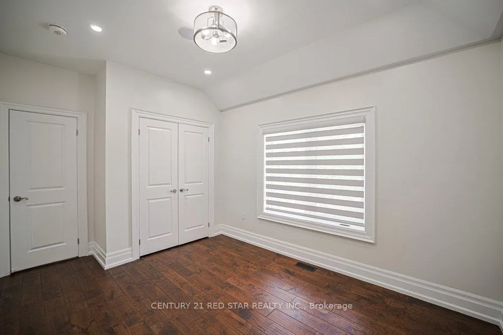 Photo 24 of 164 Elmhurst Drive, Etobicoke, Rexdale-Kipling — HOMEH