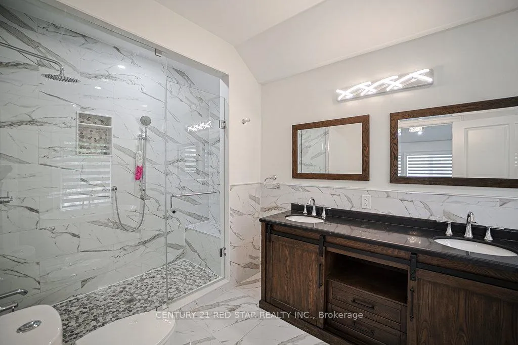 Photo 29 of 164 Elmhurst Drive, Etobicoke, Rexdale-Kipling — HOMEH