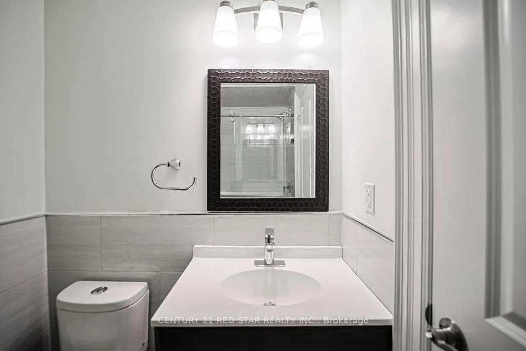 Photo 34 of 164 Elmhurst Drive, Etobicoke, Rexdale-Kipling — HOMEH