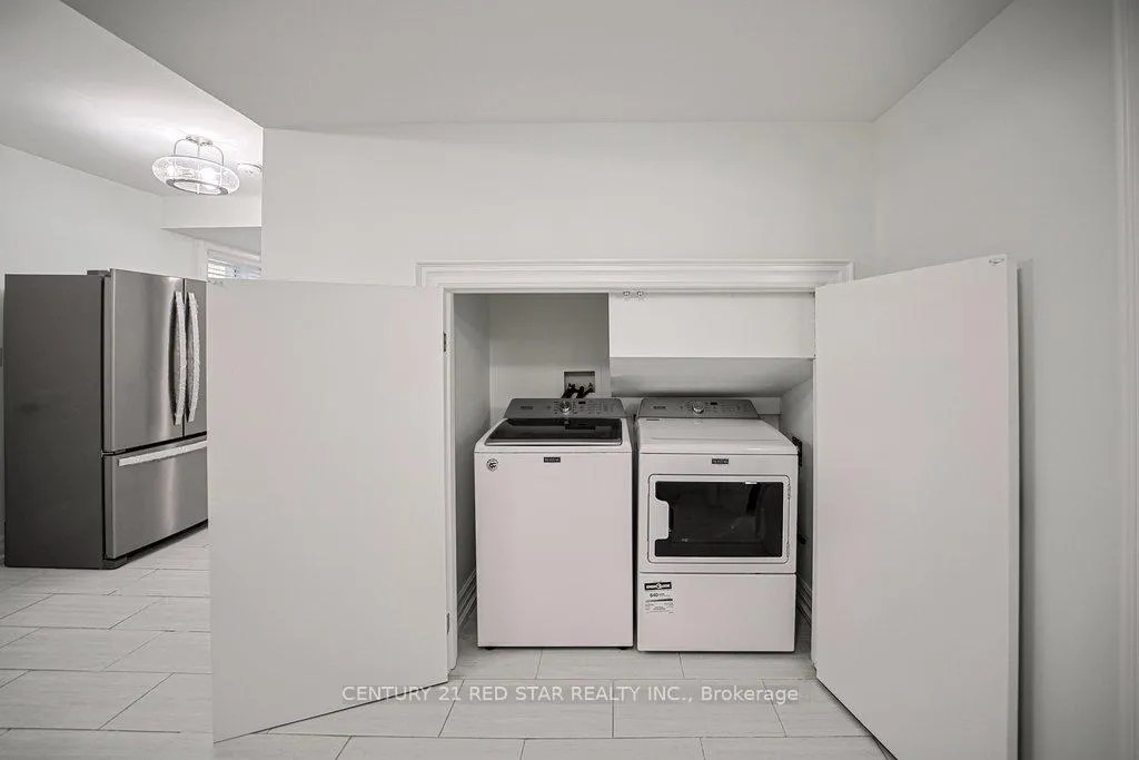 Photo 35 of 164 Elmhurst Drive, Etobicoke, Rexdale-Kipling — HOMEH