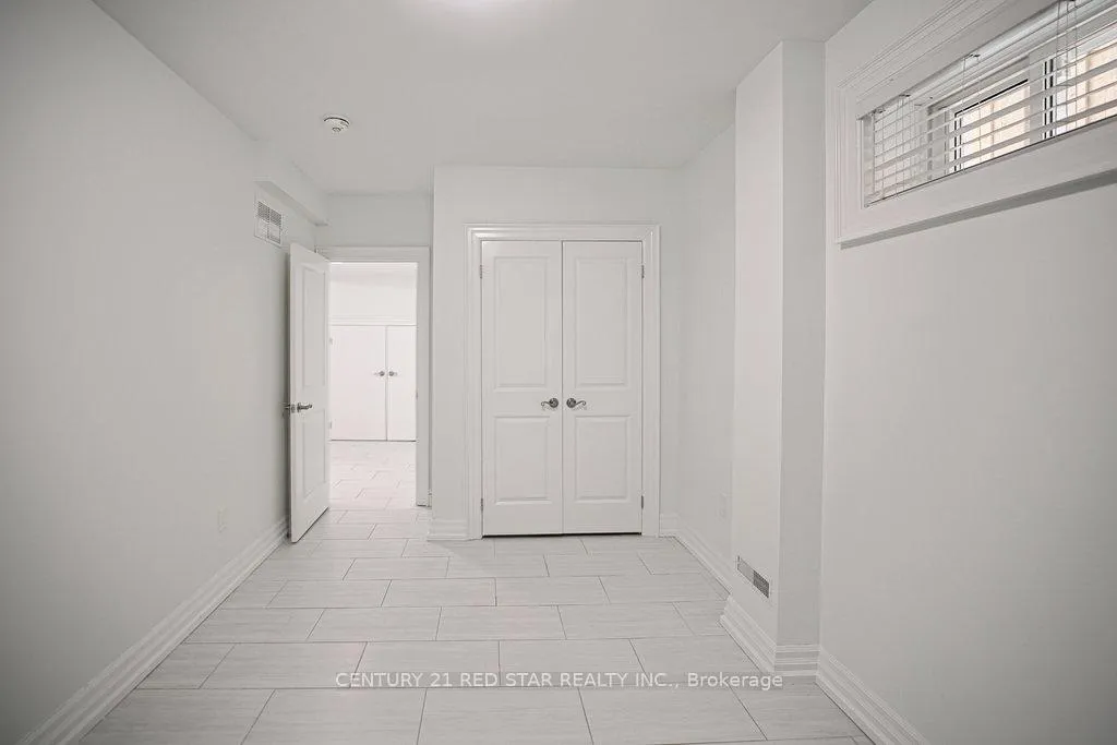 Photo 37 of 164 Elmhurst Drive, Etobicoke, Rexdale-Kipling — HOMEH