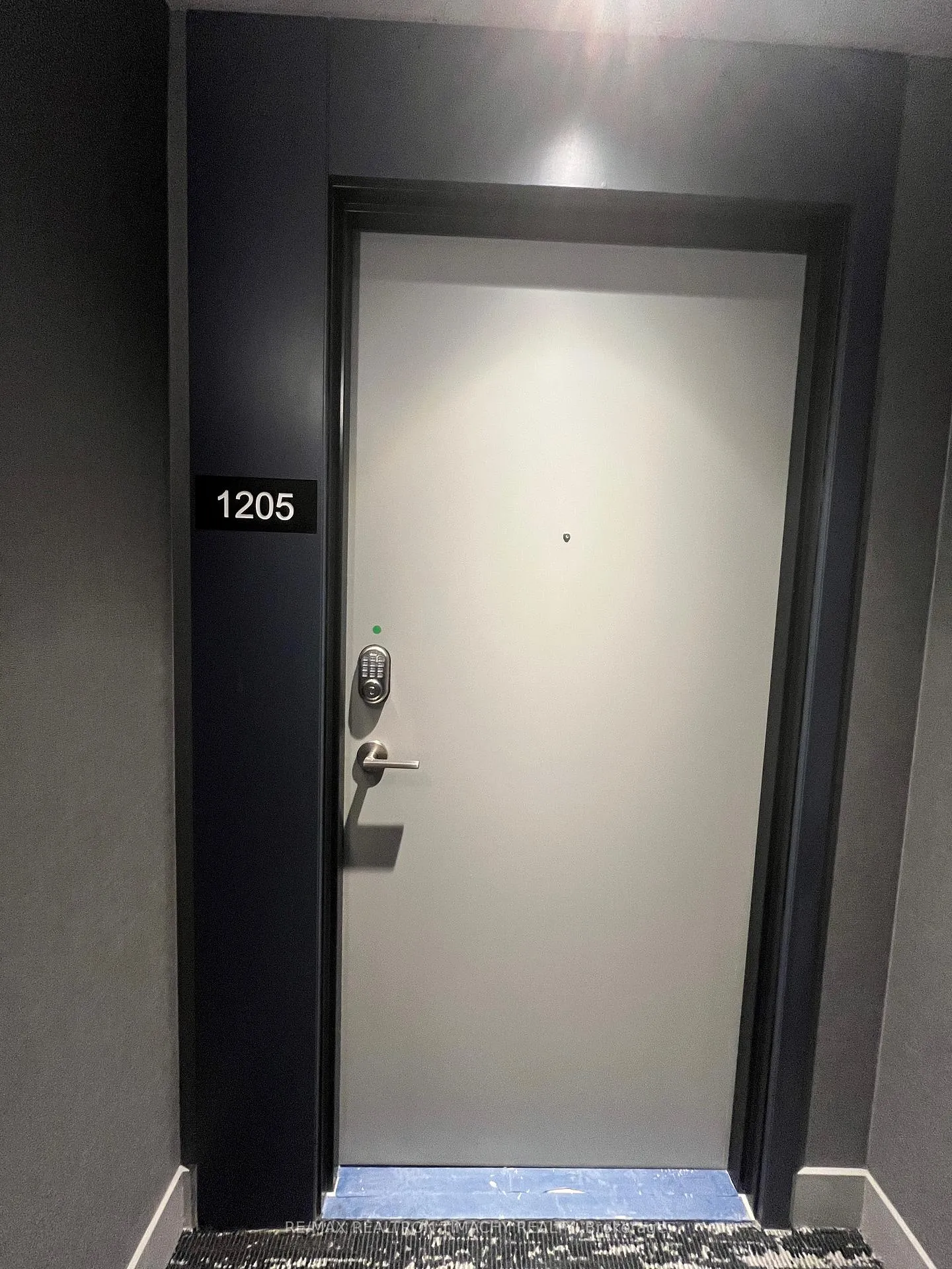 Photo 7 of Unit 1205, 30 Upper Mall Way, Vaughan, Brownridge — HOMEH