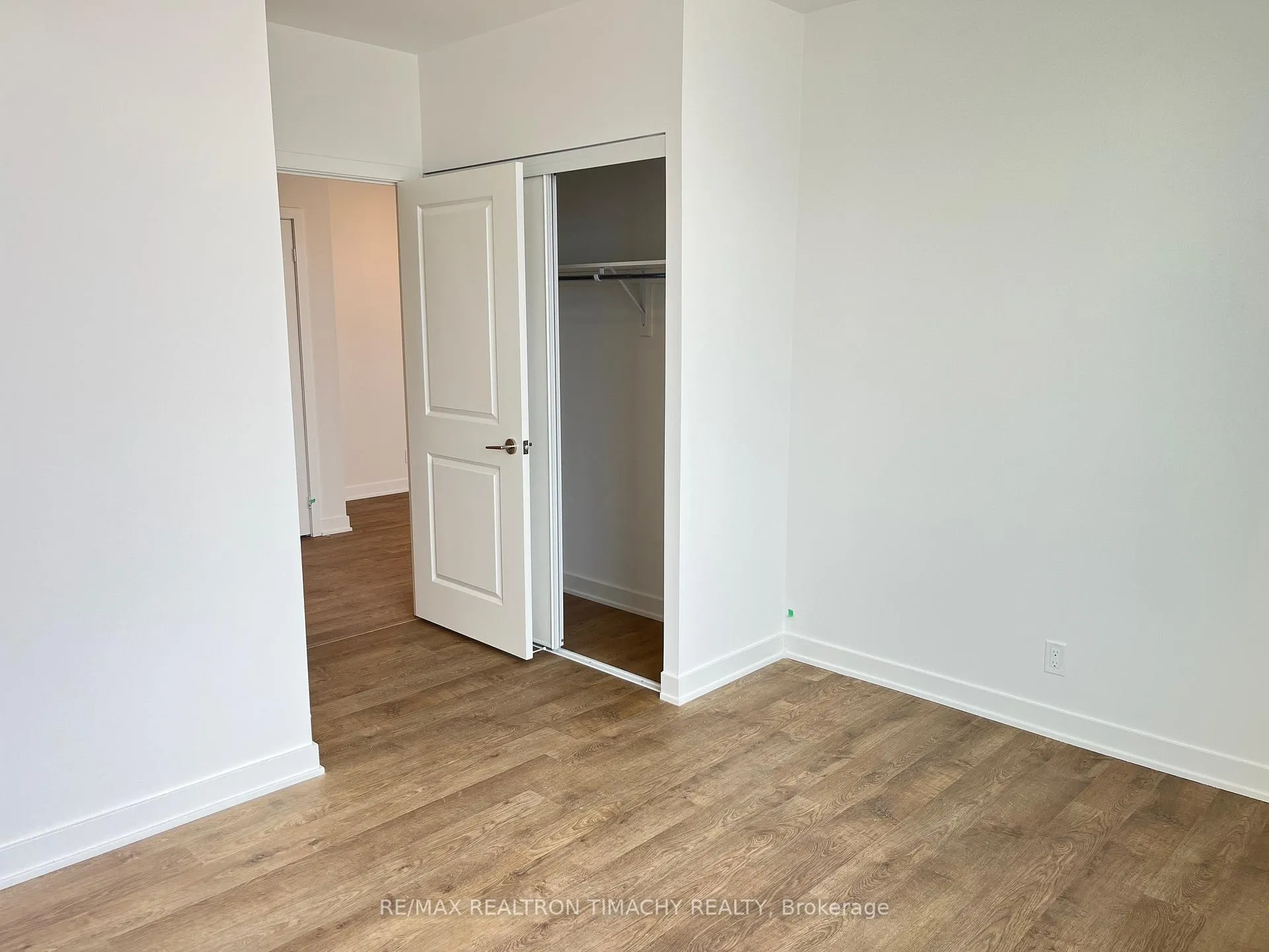 Photo 9 of Unit 1205, 30 Upper Mall Way, Vaughan, Brownridge — HOMEH