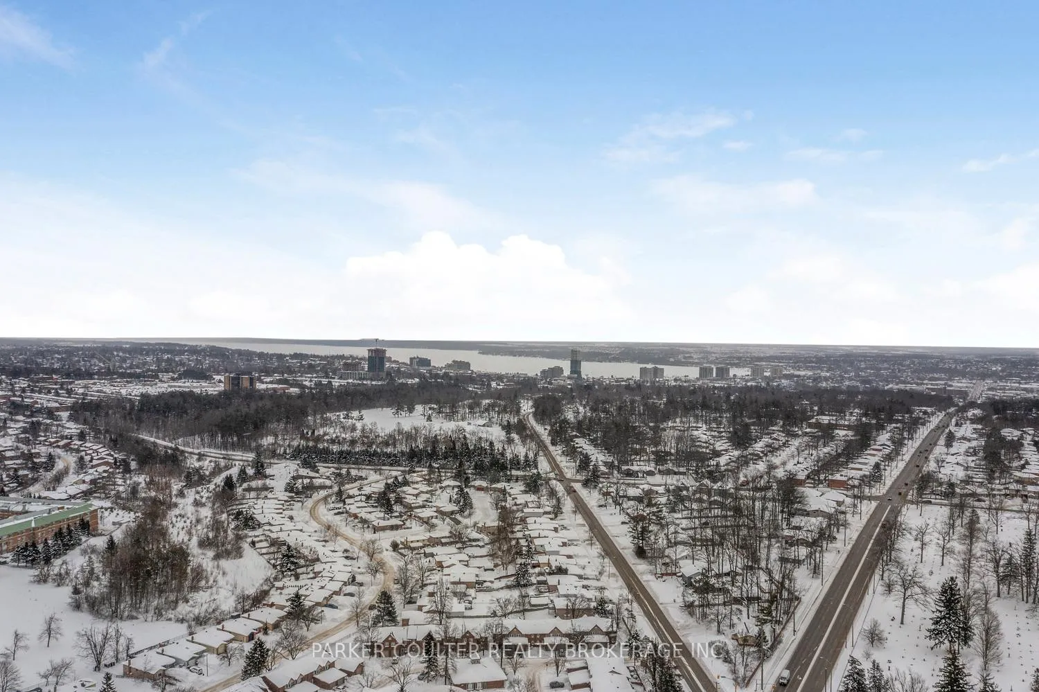 Photo 32 of 30 Janice Drive, Barrie, Sunnidale — HOMEH