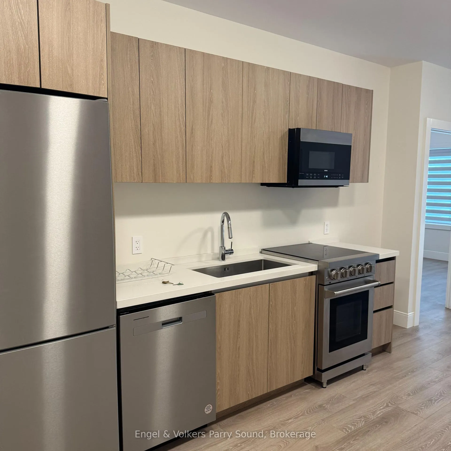 Photo 3 of Unit 204, 410 First Street N, Gravenhurst, Wood (Gravenhurst) — HOMEH