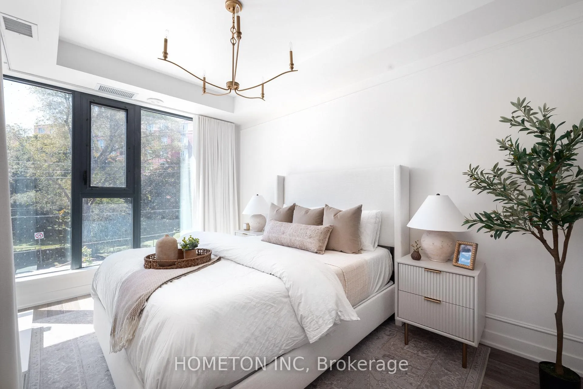 Photo 2 of Unit TH102, 254 Lawrence Avenue W, Toronto, Lawrence Park North — HOMEH