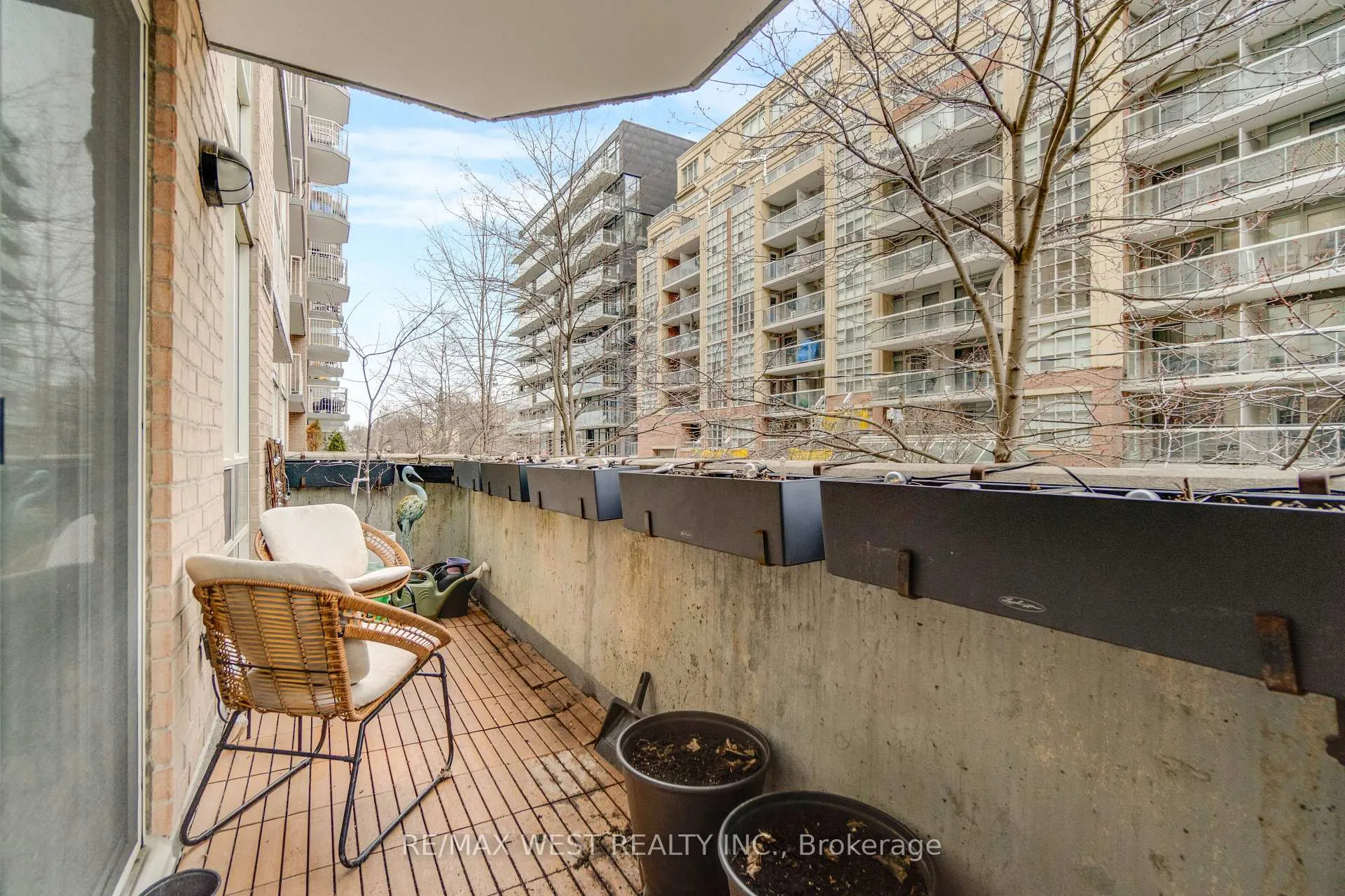 Photo 8 of Unit 202, 18 Stafford Street, Toronto, Niagara — HOMEH