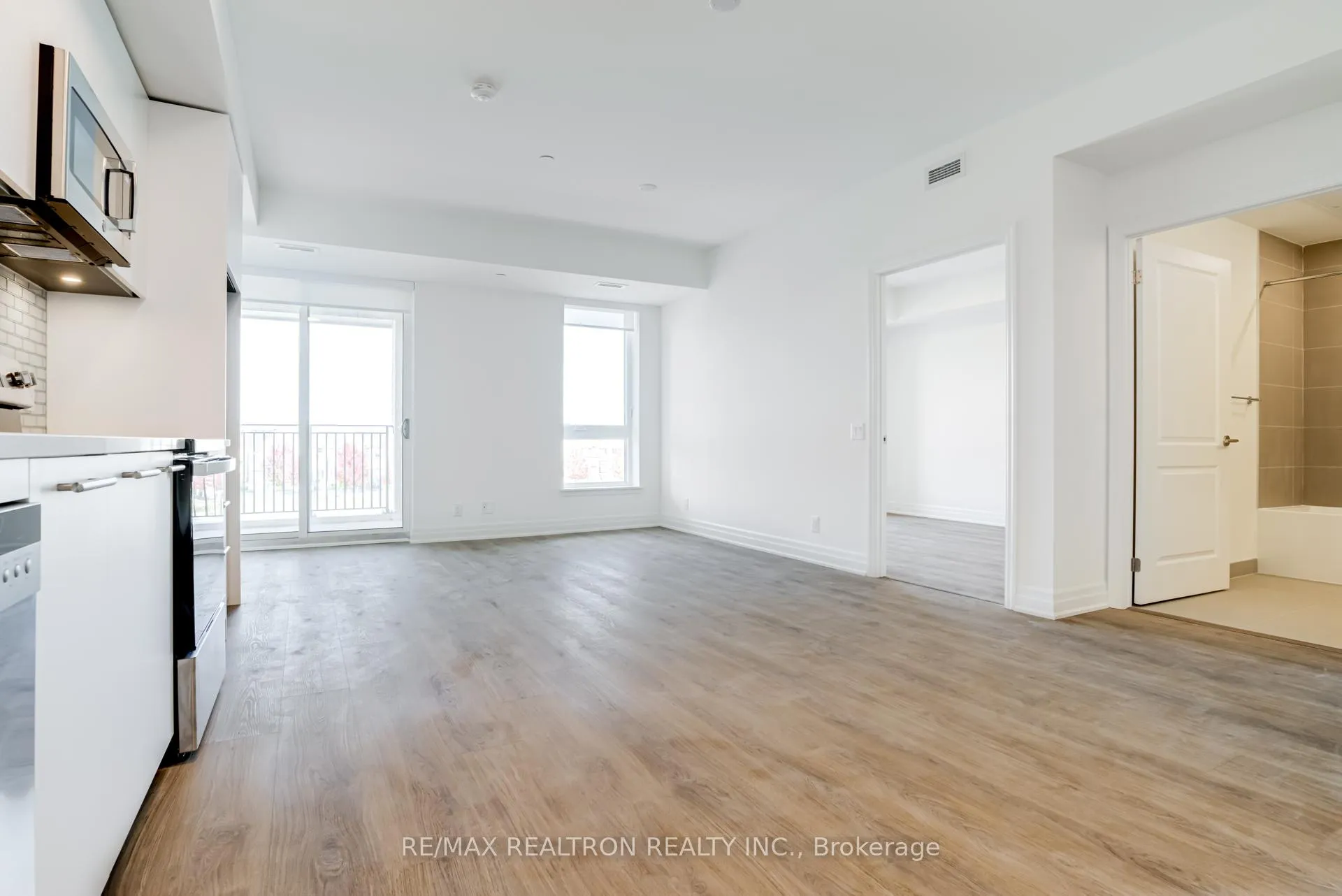 Photo 3 of Unit 339, 101 Cathedral High Street, Markham, Cathedraltown — HOMEH