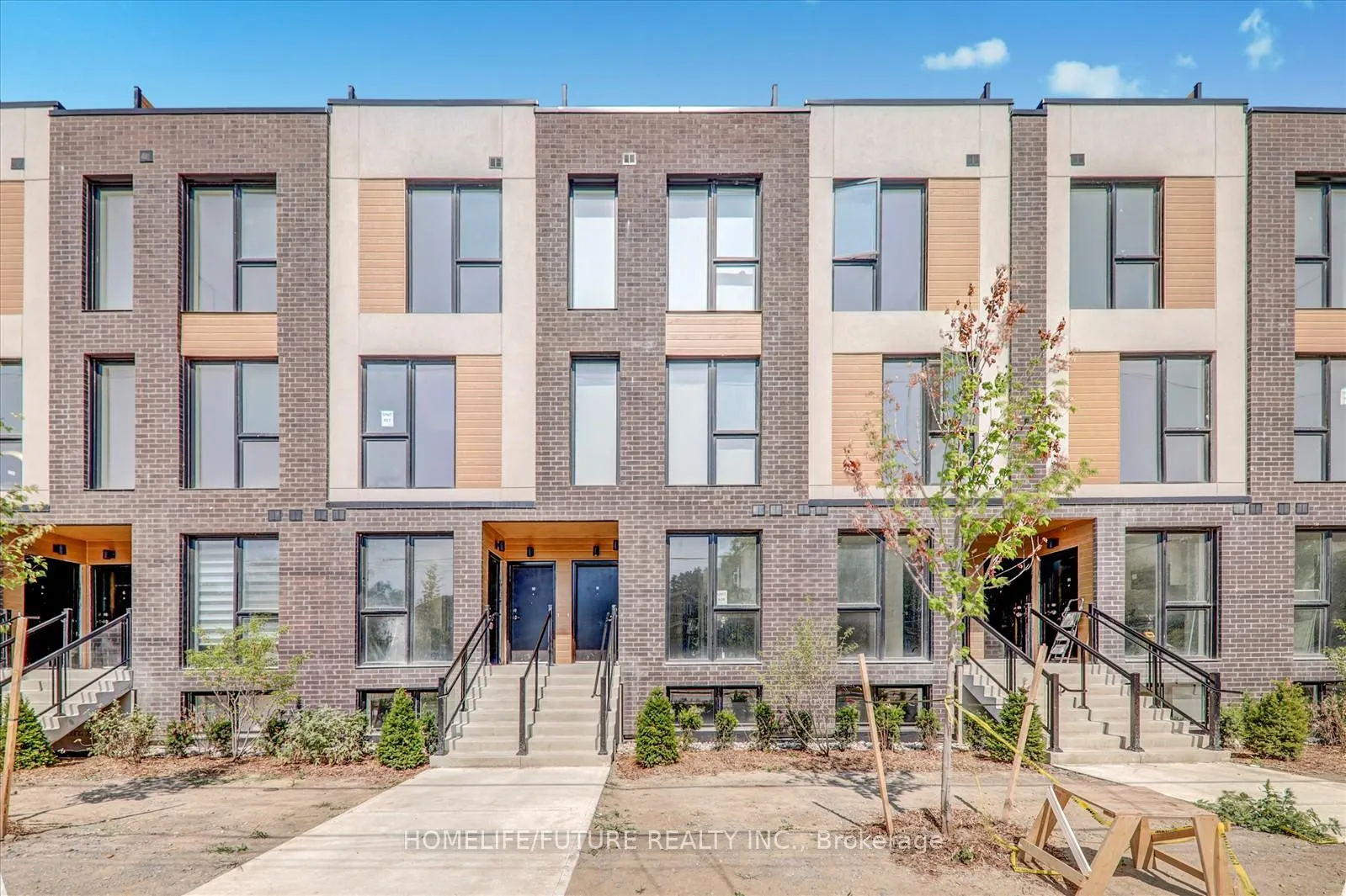 Front of Unit 11, 168 Clonmore Drive