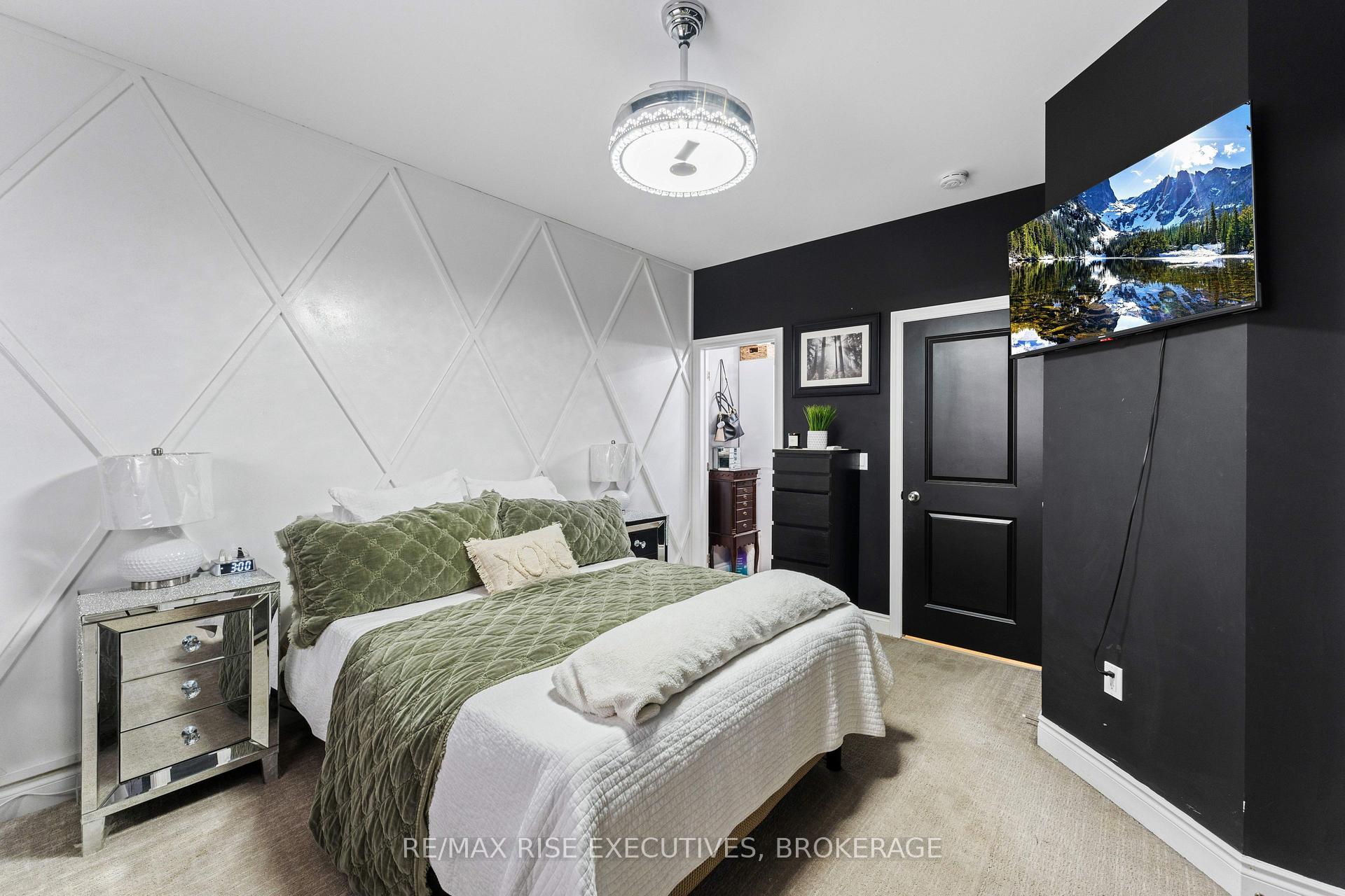Photo 16 of 28 Walnut Crescent, Belleville, Thurlow Ward — HOMEH