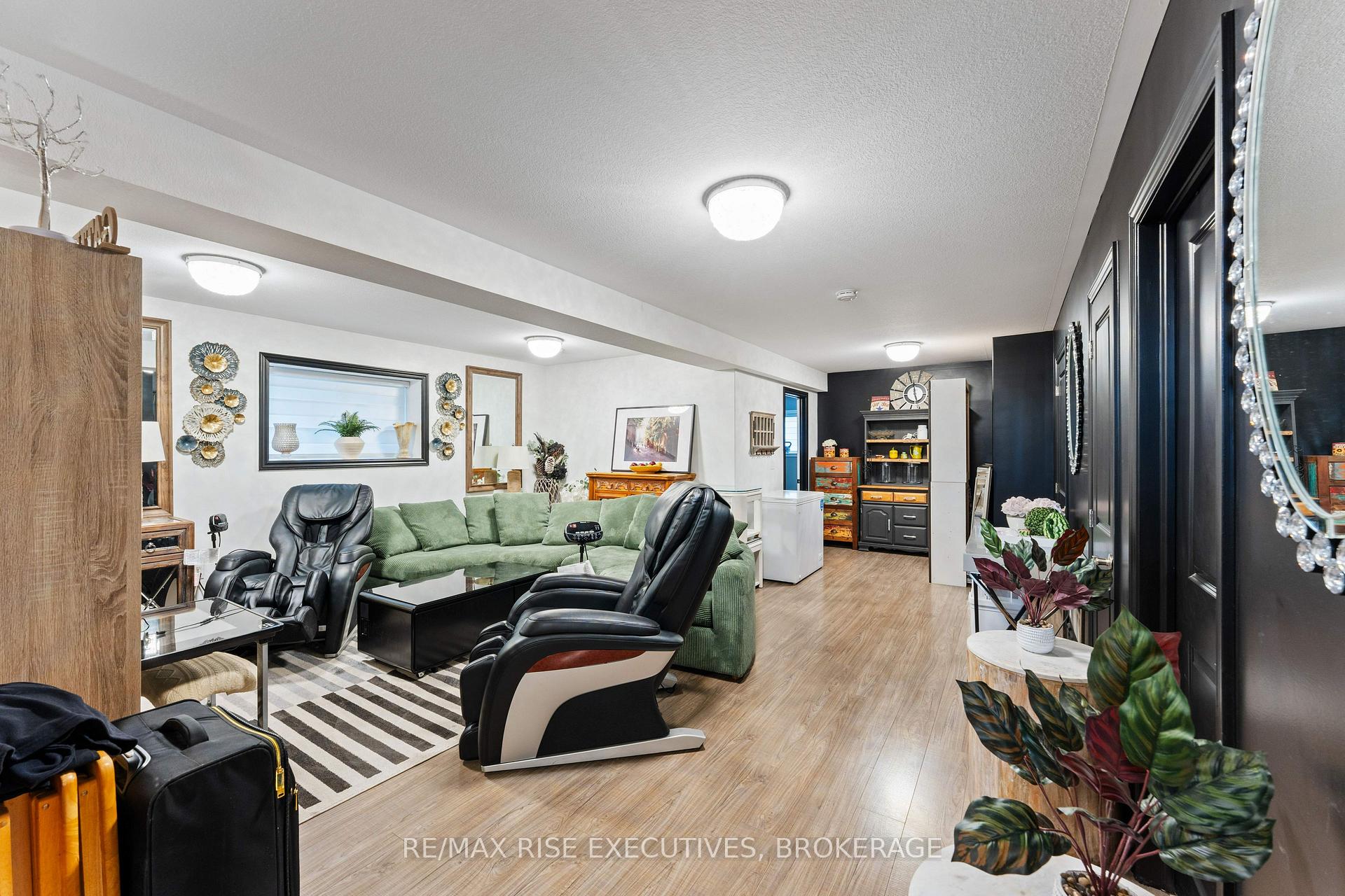 Photo 30 of 28 Walnut Crescent, Belleville, Thurlow Ward — HOMEH