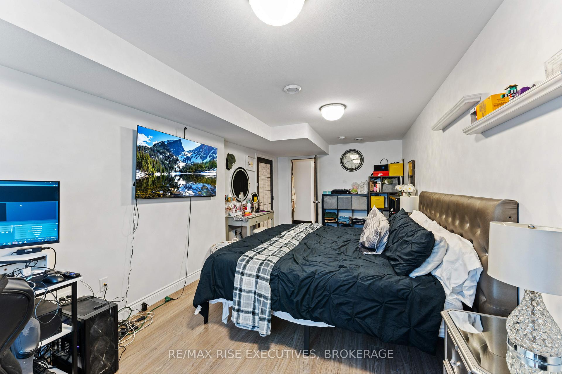 Photo 33 of 28 Walnut Crescent, Belleville, Thurlow Ward — HOMEH
