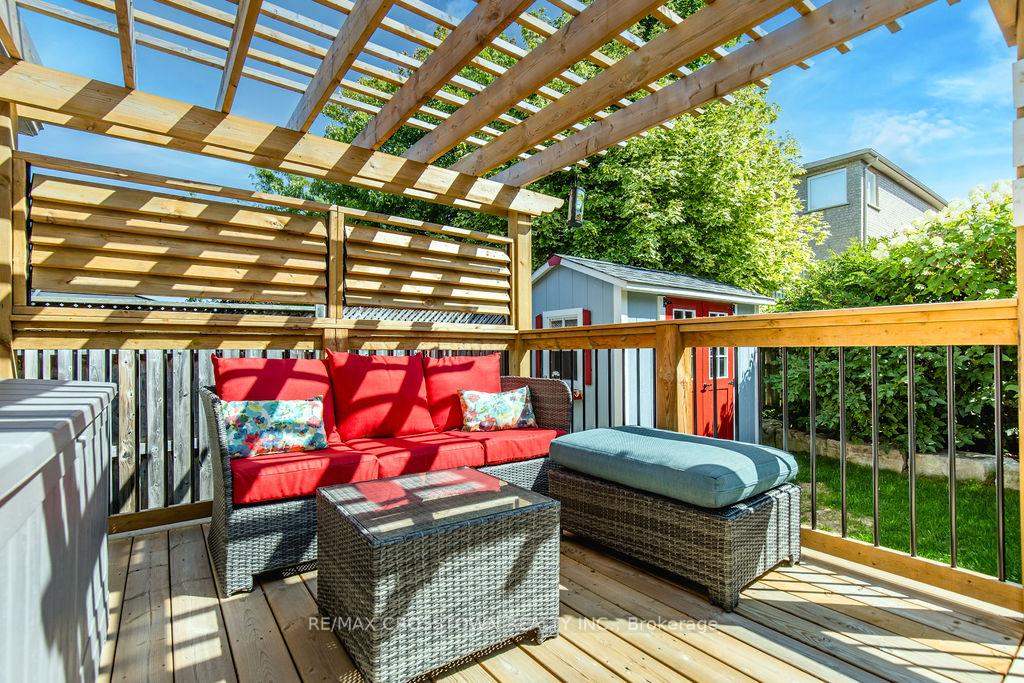Photo 4 of 57 Forest Dale Drive, Barrie, Little Lake — HOMEH