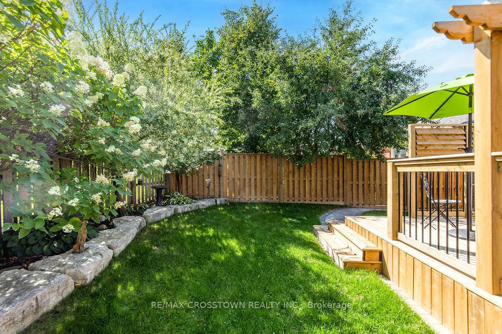 Photo 7 of 57 Forest Dale Drive, Barrie, Little Lake — HOMEH