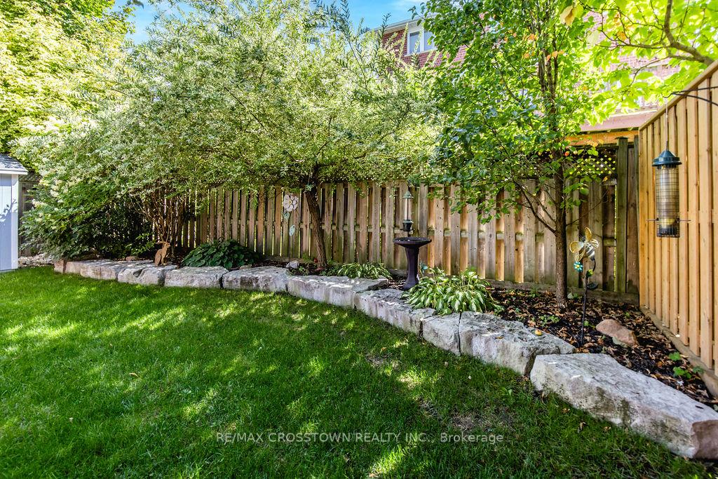Photo 8 of 57 Forest Dale Drive, Barrie, Little Lake — HOMEH