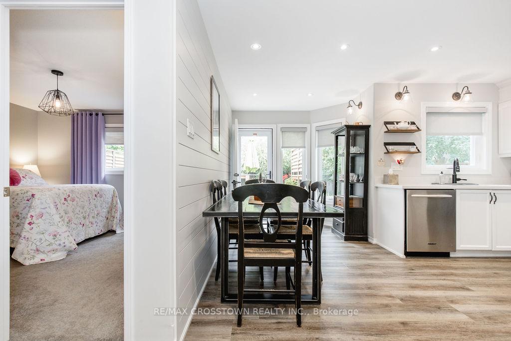 Photo 22 of 57 Forest Dale Drive, Barrie, Little Lake — HOMEH
