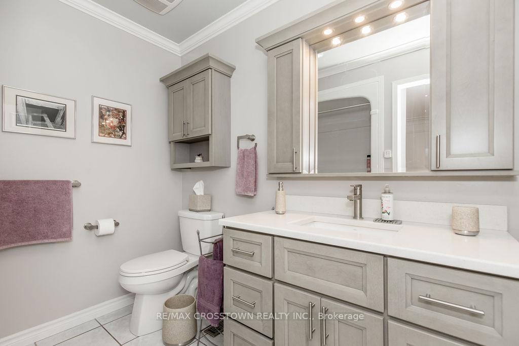 Photo 25 of 57 Forest Dale Drive, Barrie, Little Lake — HOMEH