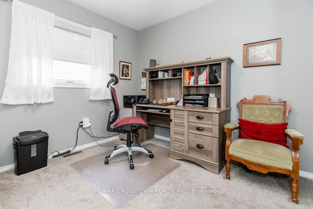 Photo 31 of 57 Forest Dale Drive, Barrie, Little Lake — HOMEH