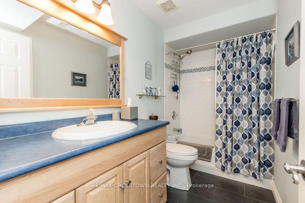 Photo 38 of 57 Forest Dale Drive, Barrie, Little Lake — HOMEH