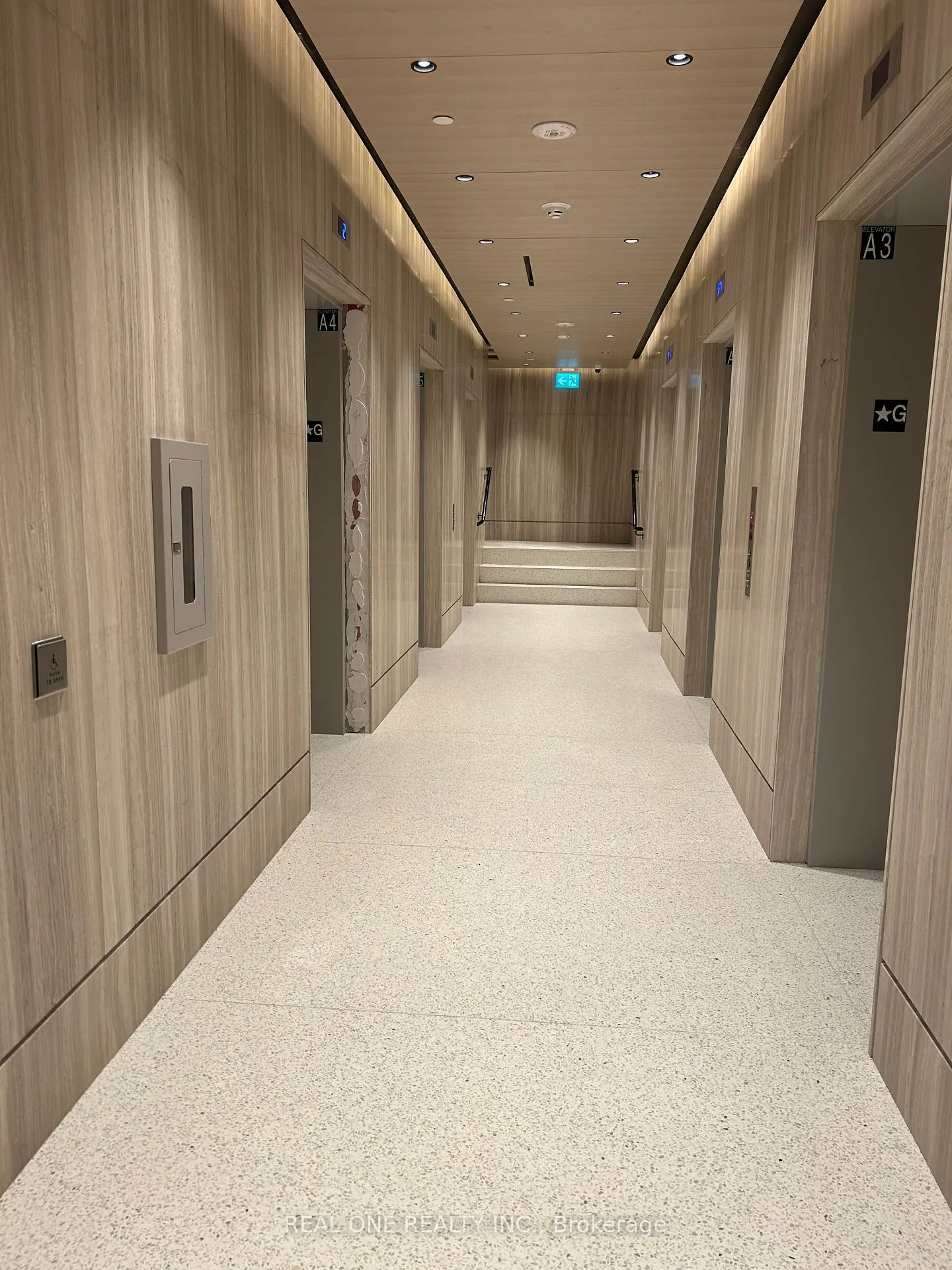 Photo 4 of Unit 3105, 225 Commerce Street, Vaughan, Vaughan Corporate Centre — HOMEH