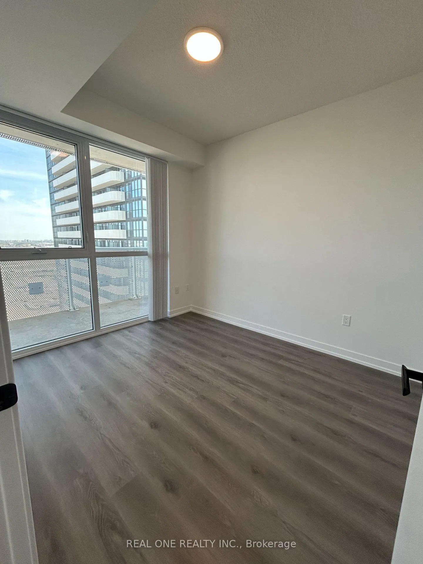 Photo 6 of Unit 3105, 225 Commerce Street, Vaughan, Vaughan Corporate Centre — HOMEH