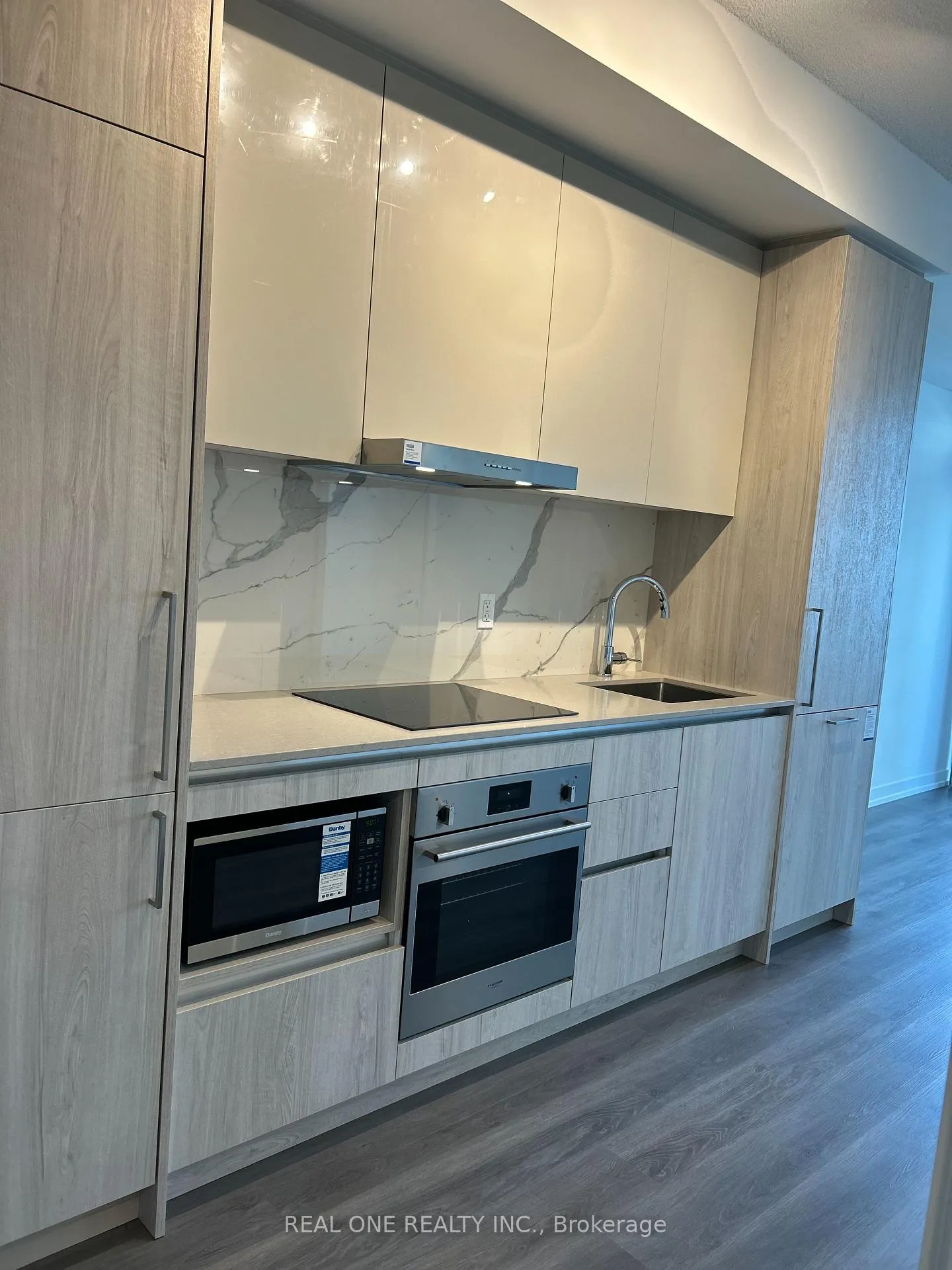 Photo 8 of Unit 3105, 225 Commerce Street, Vaughan, Vaughan Corporate Centre — HOMEH