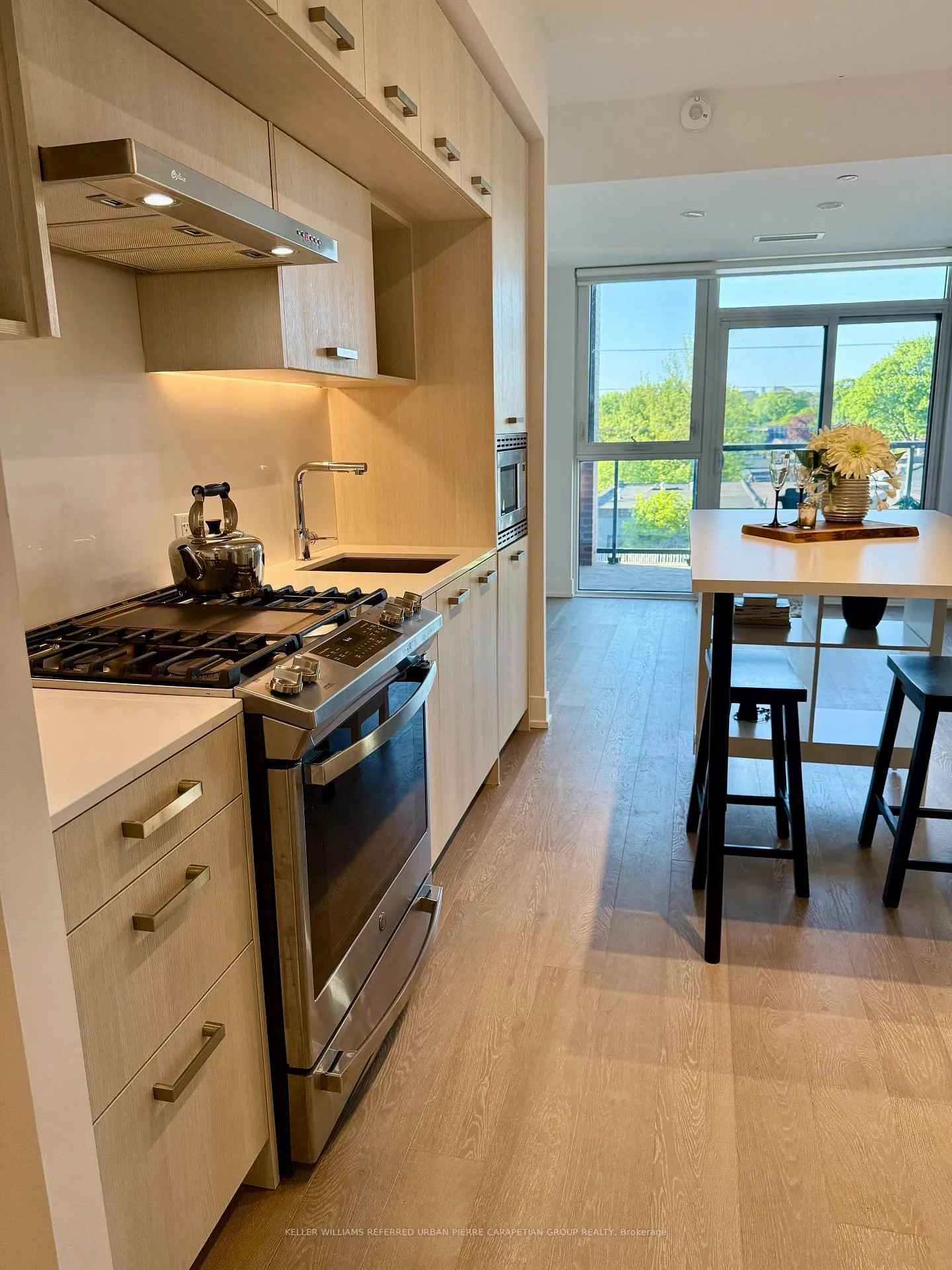 Photo 2 of Unit 504, 1331 Queen Street E, Toronto, Greenwood-Coxwell — HOMEH