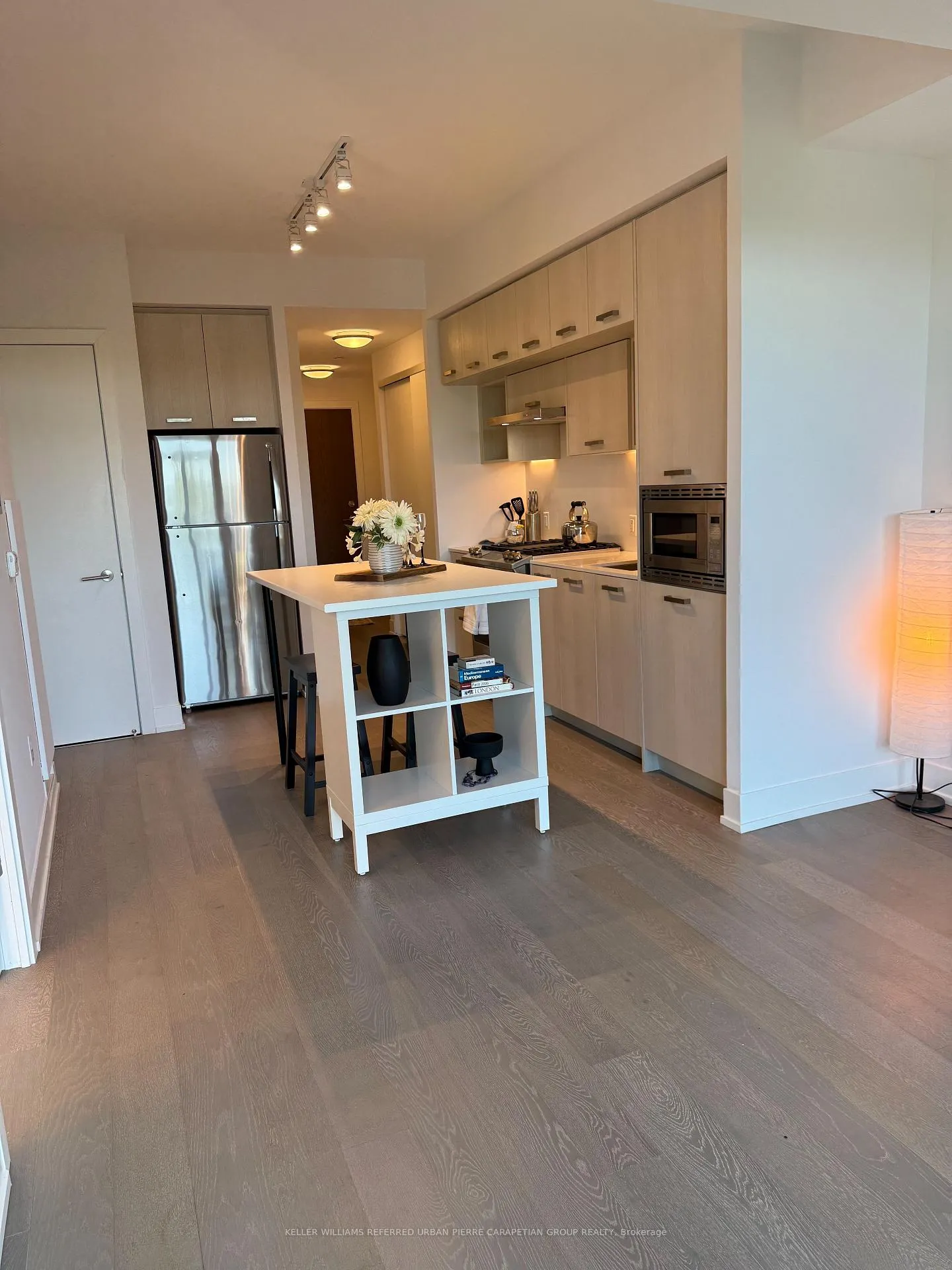 Photo 3 of Unit 504, 1331 Queen Street E, Toronto, Greenwood-Coxwell — HOMEH