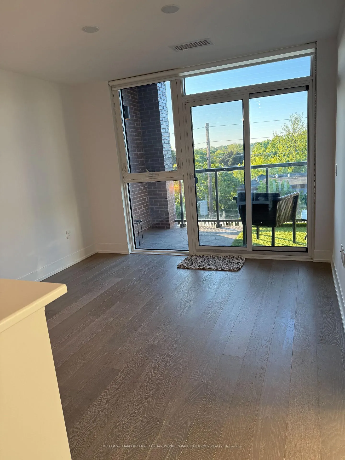 Photo 5 of Unit 504, 1331 Queen Street E, Toronto, Greenwood-Coxwell — HOMEH