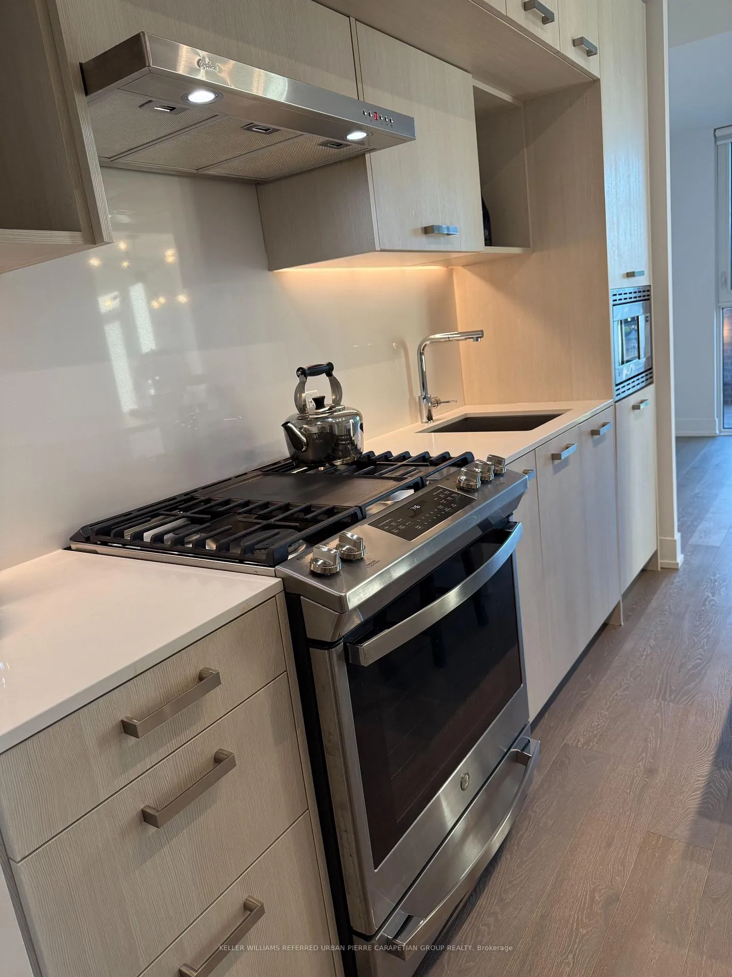 Photo 19 of Unit 504, 1331 Queen Street E, Toronto, Greenwood-Coxwell — HOMEH