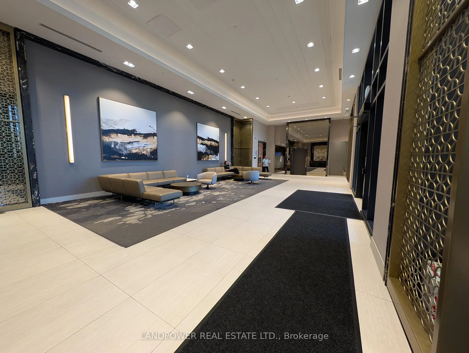 Photo 1 of Unit 302W, 268 Buchanan Drive, Markham, Unionville — HOMEH