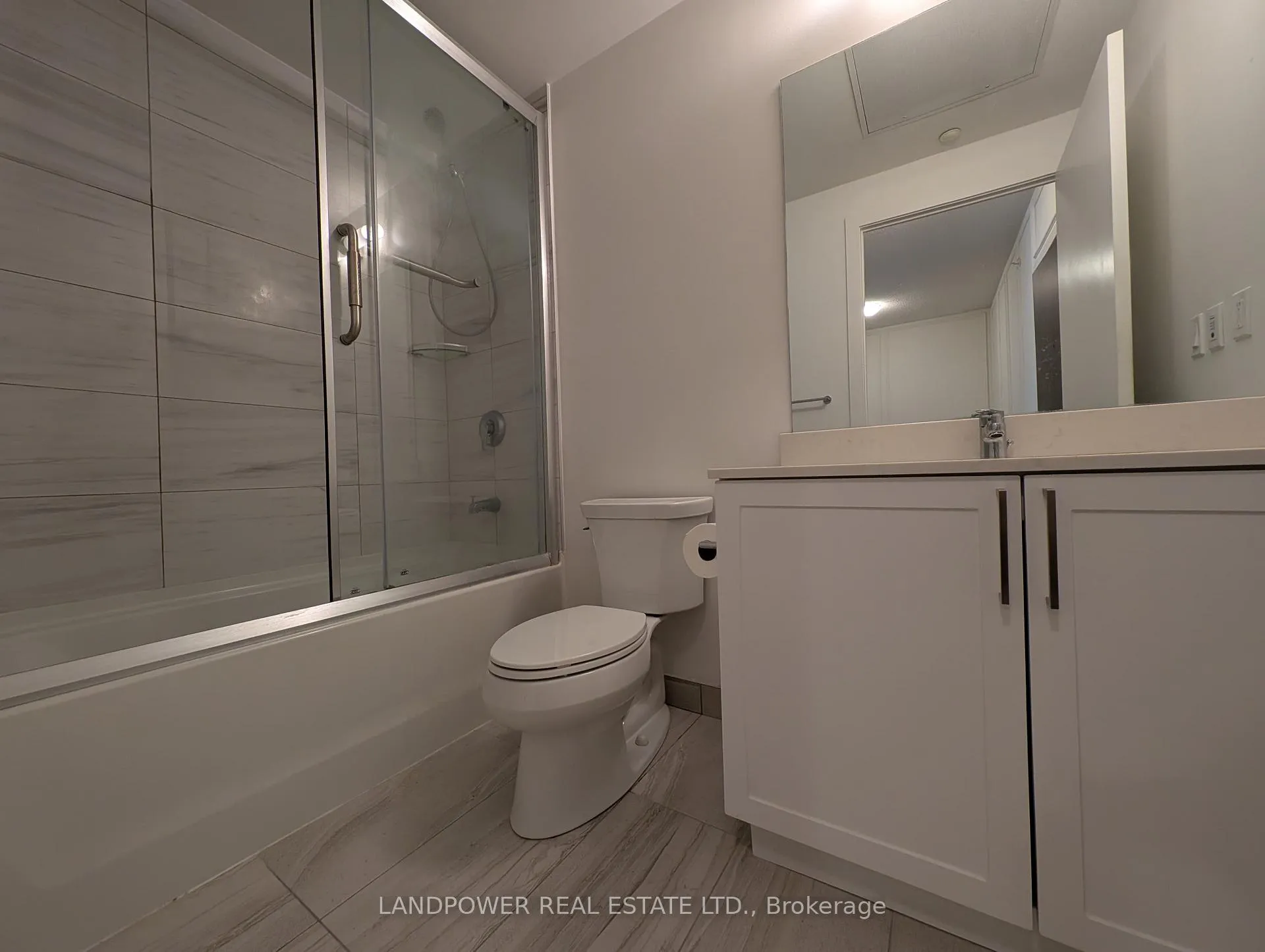 Photo 9 of Unit 302W, 268 Buchanan Drive, Markham, Unionville — HOMEH