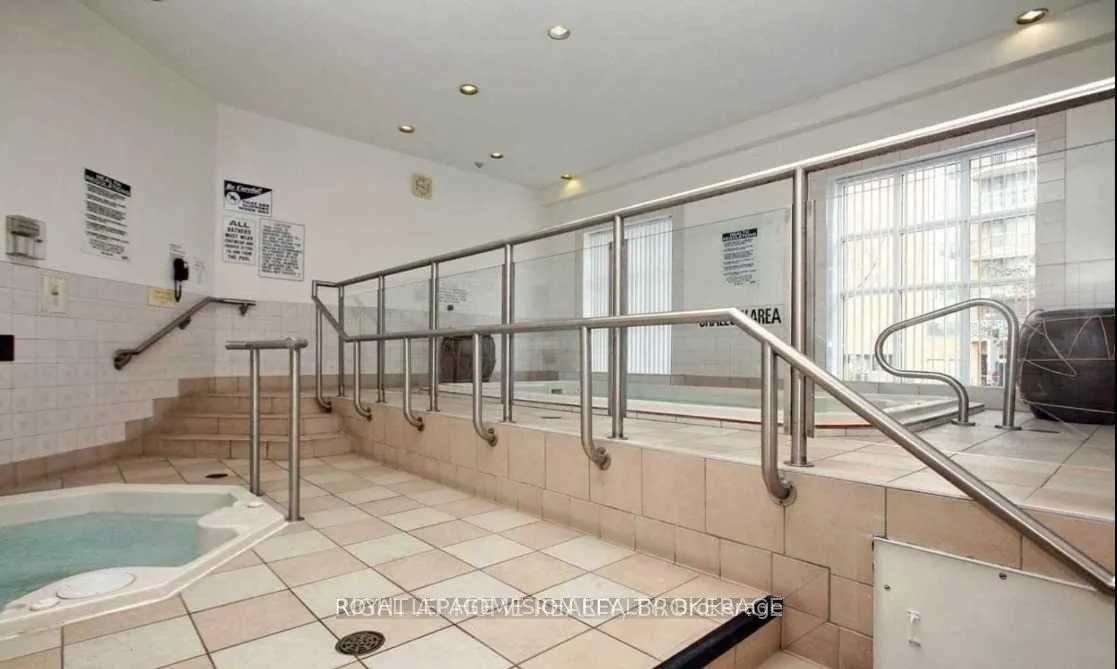 Photo 9 of Unit 802, 11 Thorncliffe Park Drive, Toronto, Thorncliffe Park — HOMEH