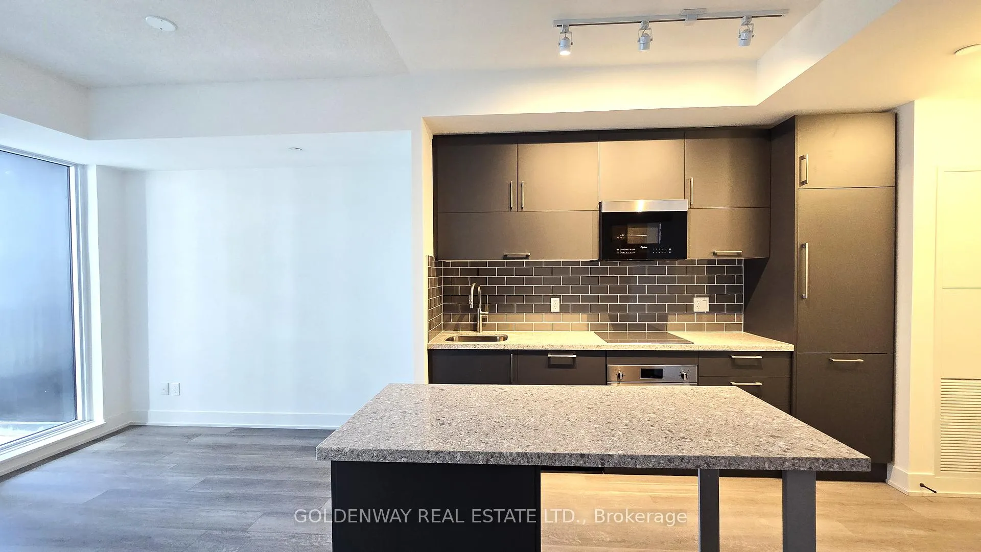 Photo 3 of Unit 2003, 38 Andre De Grasse Street, Markham, Unionville — HOMEH