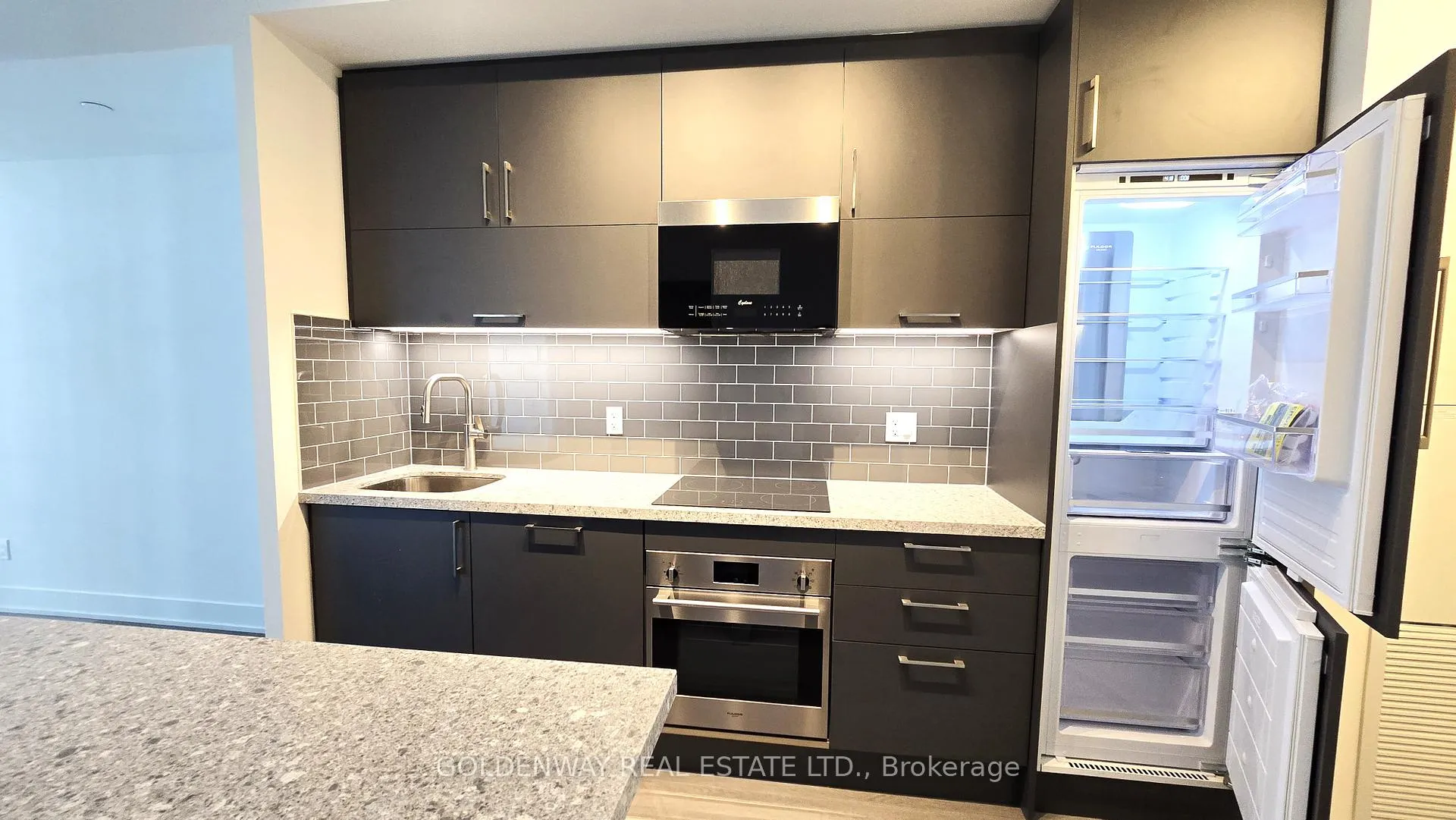 Photo 6 of Unit 2003, 38 Andre De Grasse Street, Markham, Unionville — HOMEH