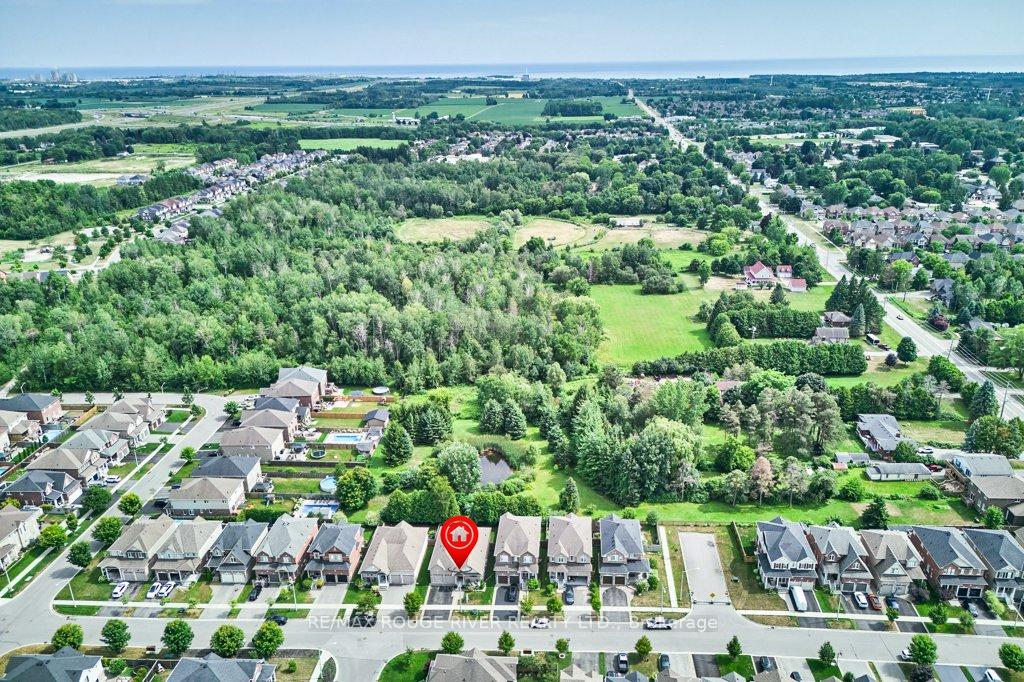 Photo 4 of 51 Elmer Adams Drive, Clarington, Courtice — HOMEH