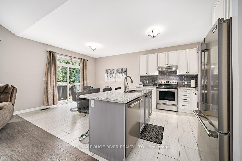 Photo 14 of 51 Elmer Adams Drive, Clarington, Courtice — HOMEH