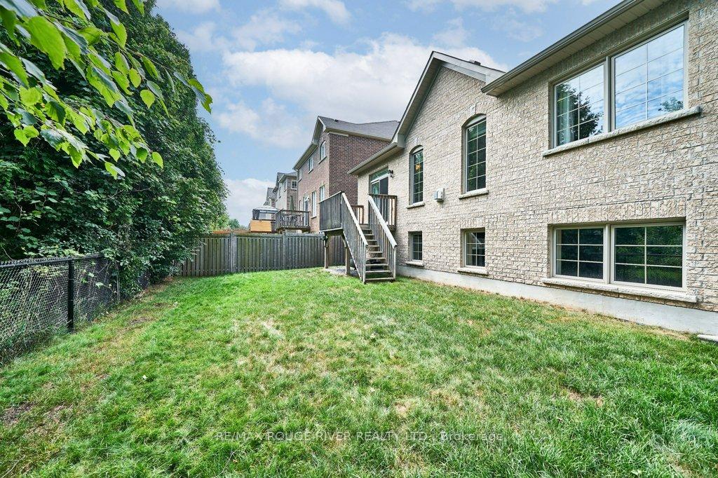 Photo 18 of 51 Elmer Adams Drive, Clarington, Courtice — HOMEH