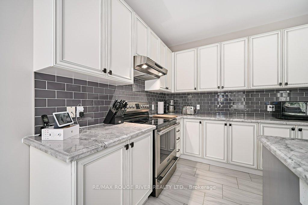 Photo 21 of 51 Elmer Adams Drive, Clarington, Courtice — HOMEH