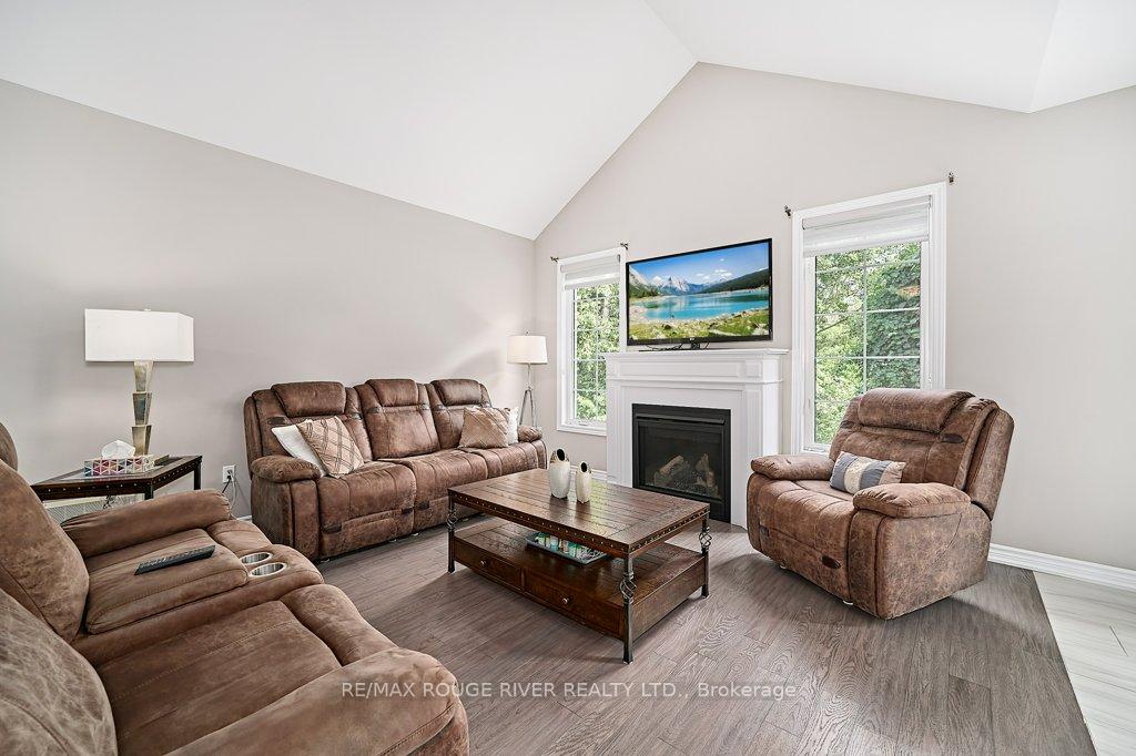 Photo 26 of 51 Elmer Adams Drive, Clarington, Courtice — HOMEH